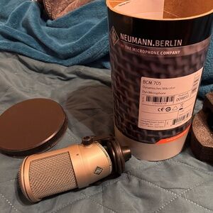 Neumann bcm 705
